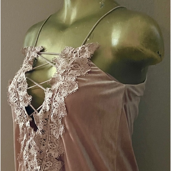 DO+BE Chic Champagne Velvet LACE-UP Cami TOP Medium - Picture 9 of 13